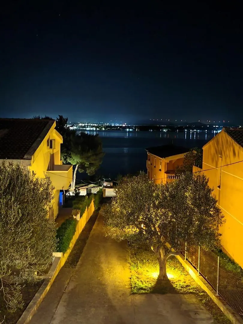 Island Retreat Hotel Tkon 0*,  Croatia