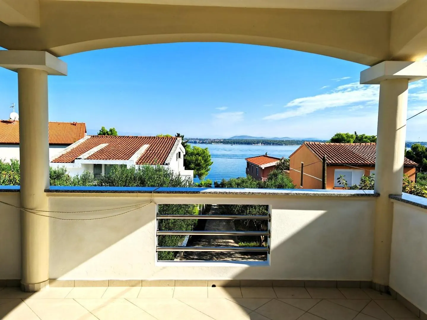 Island Retreat Hotel Tkon 0*,  Croatia