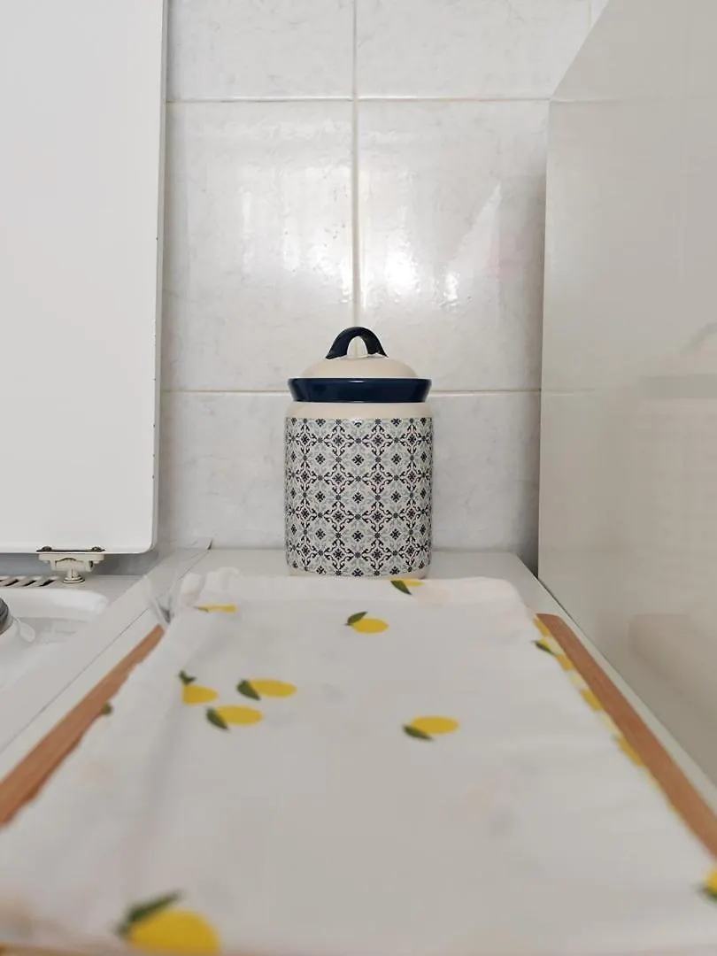 Island Retreat Hotel Tkon Guest house